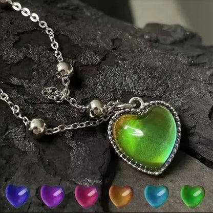 DIVERSE DEPOT™ - Mood Changing Heart Necklace