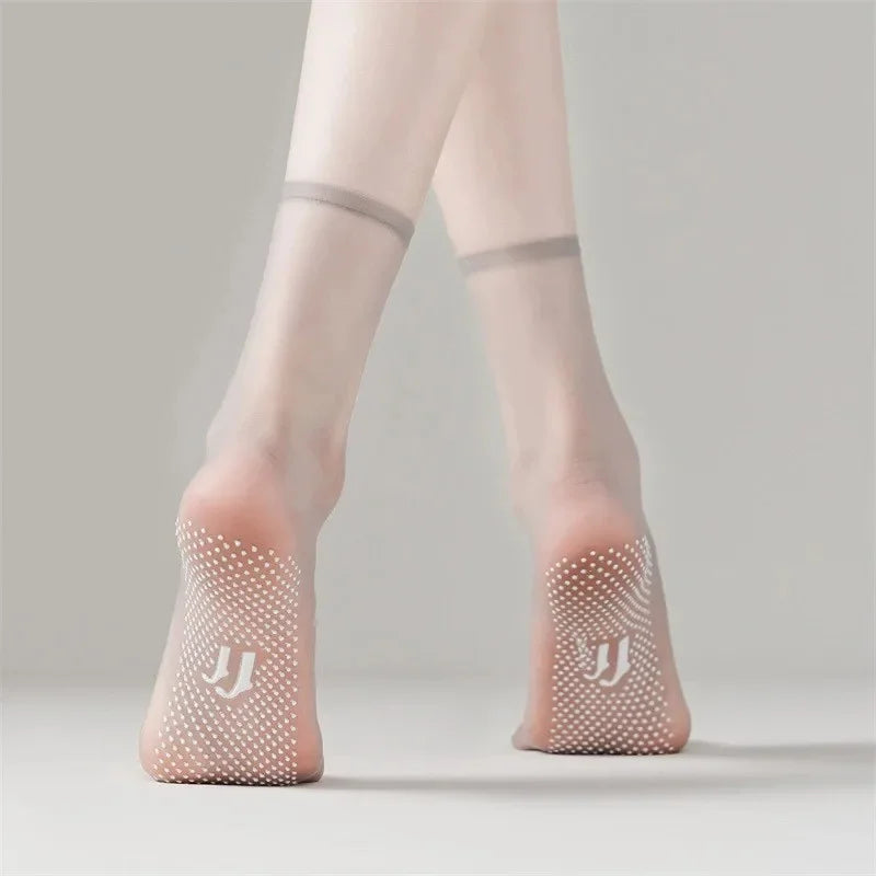 DIVERSE DEPOT™ - Invisible Grip Comfort Socks