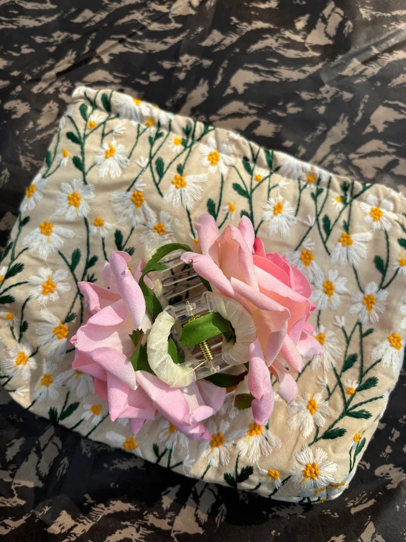 DIVERSE DEPOT™ - Beautiful Floral Hair Clip For Women