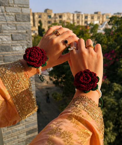 DIVERSE DEPOT™ - Crochet Rose Gajra Bracelet Elegant