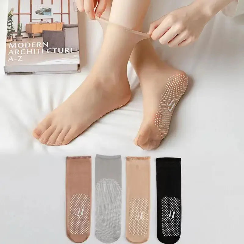 DIVERSE DEPOT™ - Invisible Grip Comfort Socks