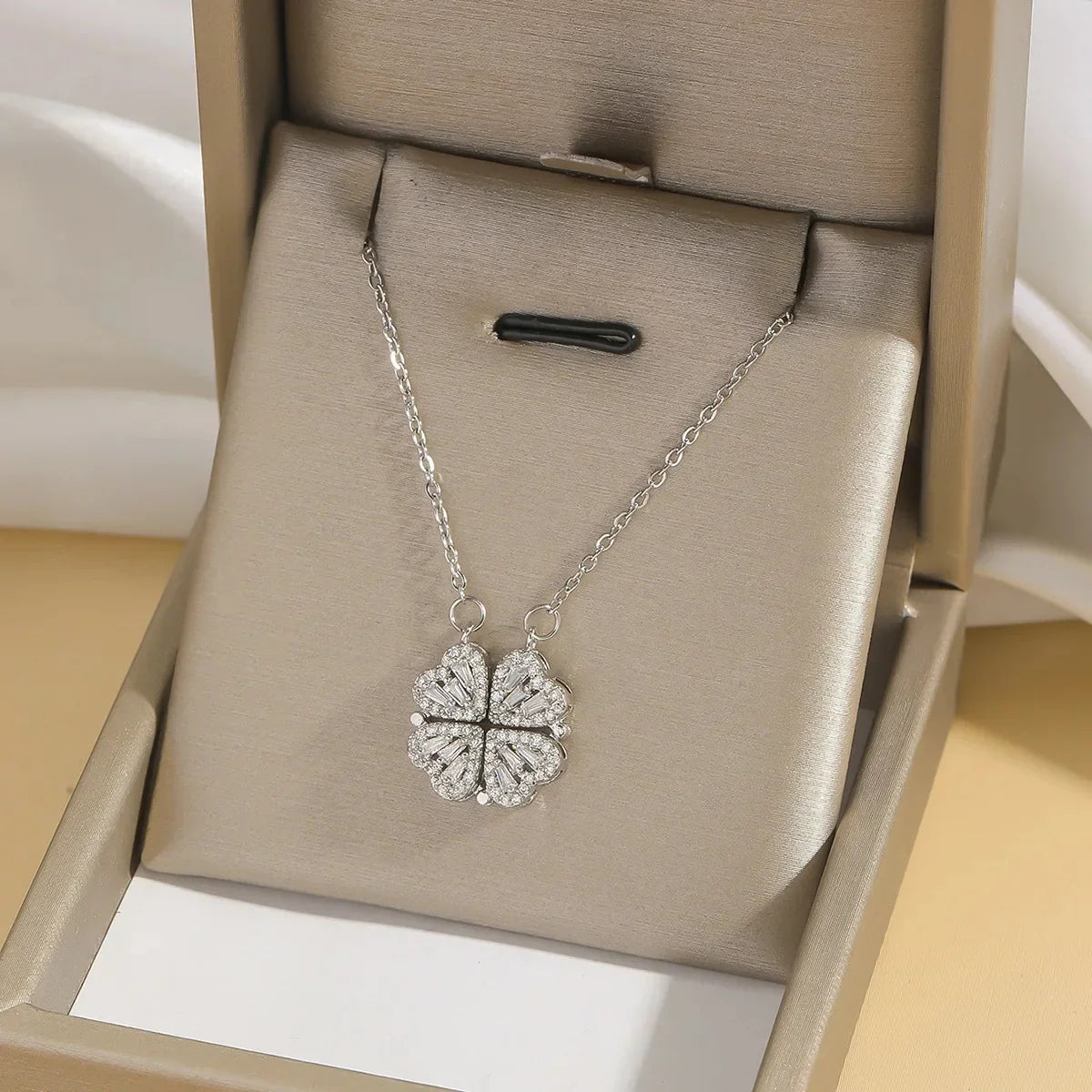 DIVERSE DEPOT™ - 2 in 1 Premium Clover Heart Necklace | Imported Quality